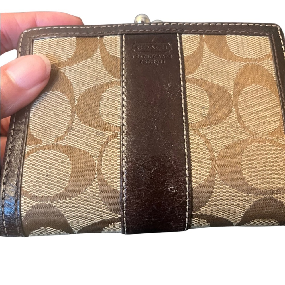 Coach Signature Canvas Kiss Lock Brown Wallet - Picture 4 of 14